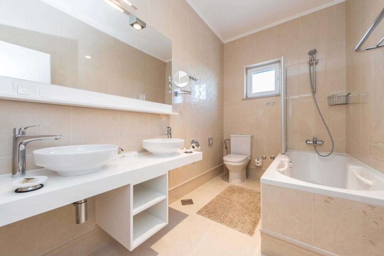 Ferienwohnung Kings View Sarkic Novalja Exterior foto